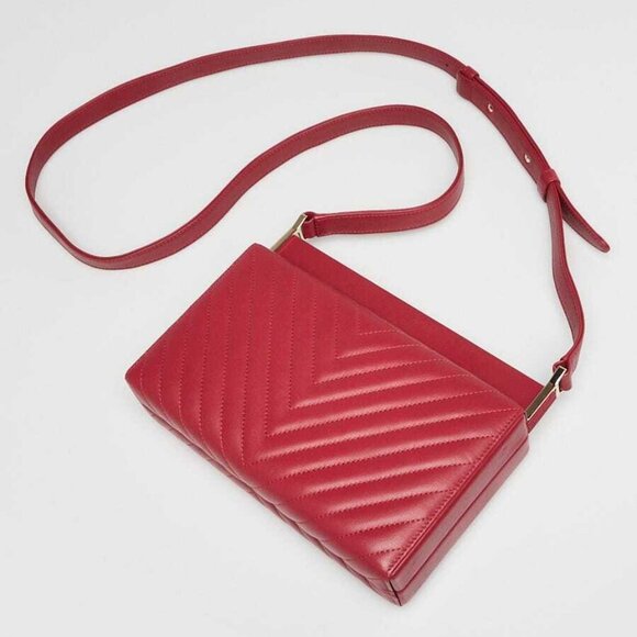 Chanel Red Chevron Quilted Lambskin Leather Clutch Bag - Picture 2 of 9